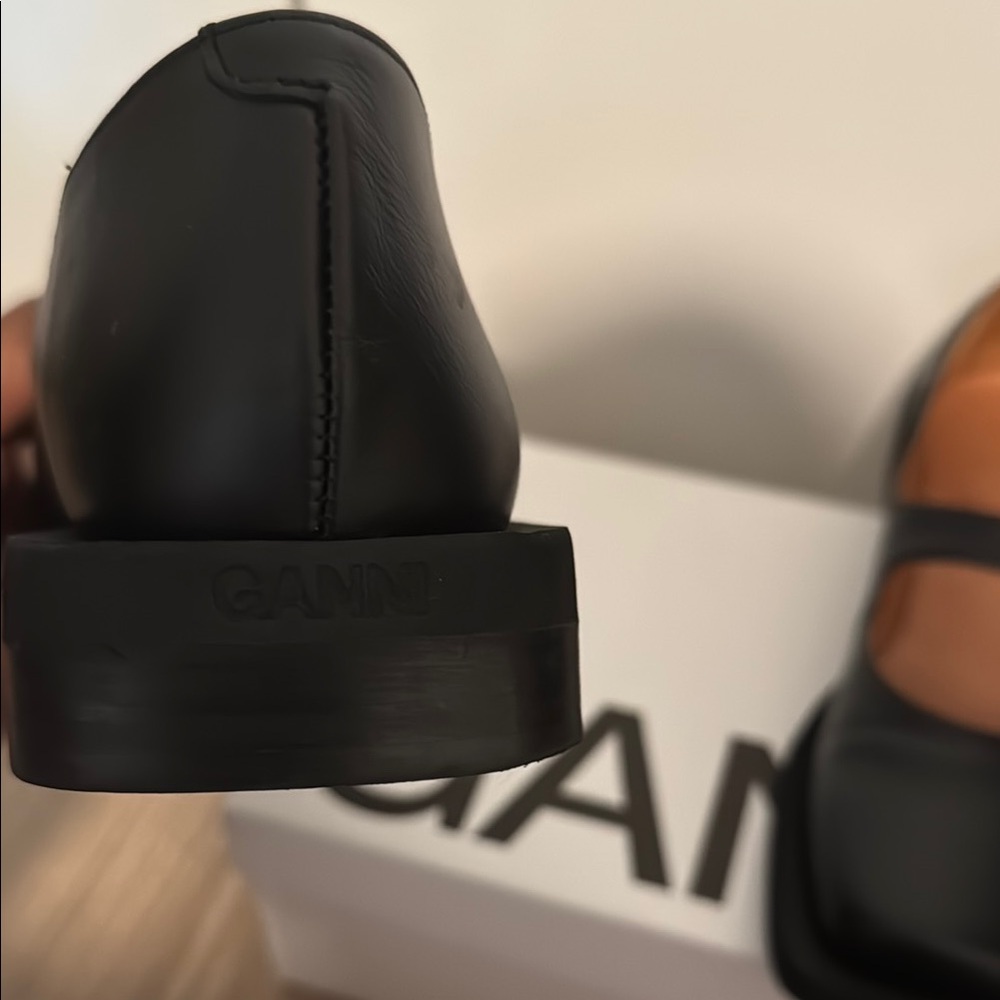 GANNI Black Leather Classic Mary Jane Ballerinas - Picture 6 of 11